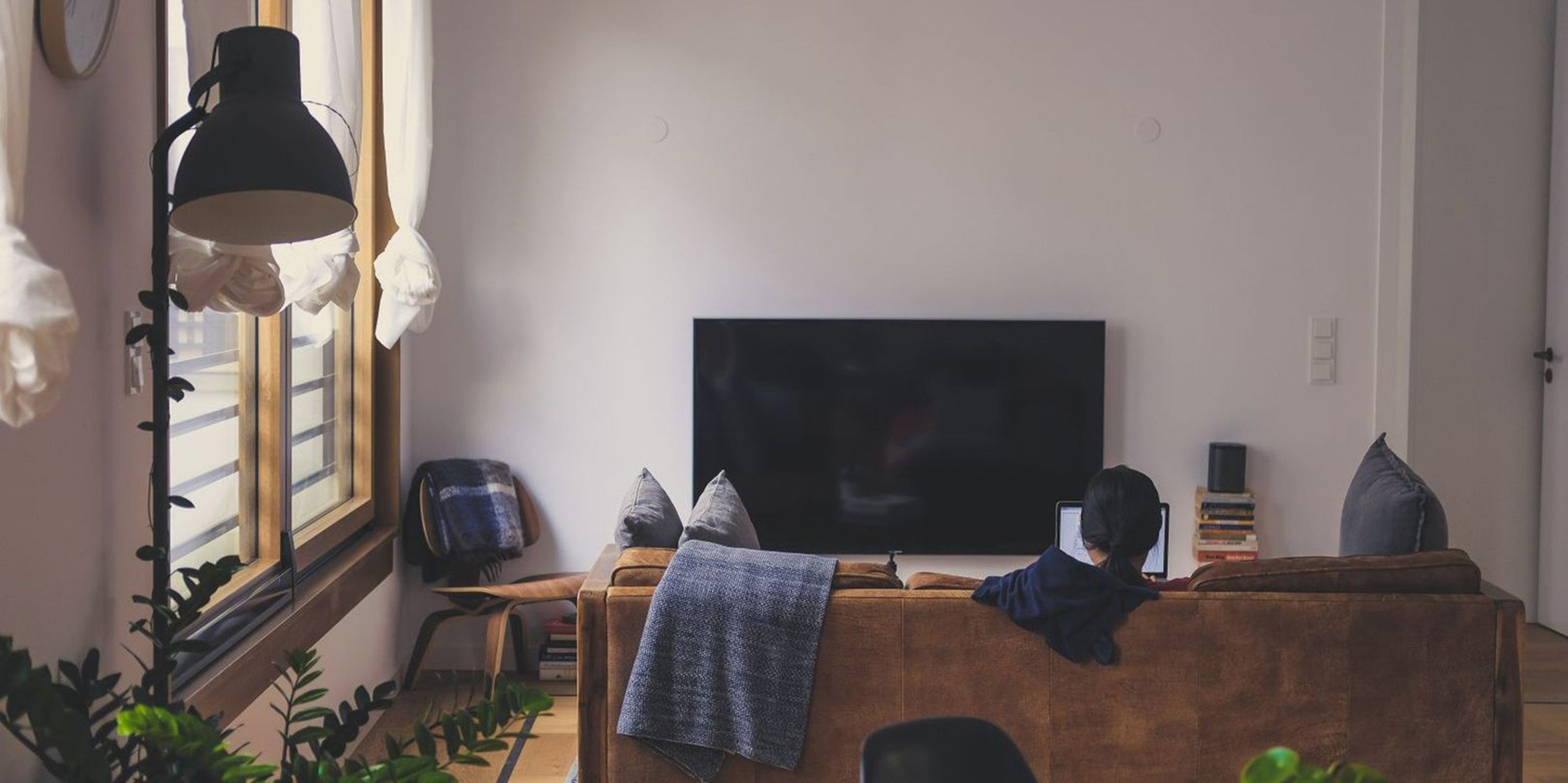 Housing First Basel_Heilsarmee_vermittelte Wohnung mit TV